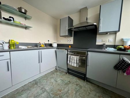 1 bedroom flat to rent - Photo 5