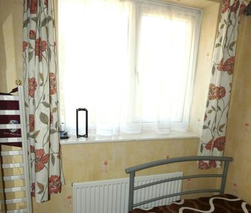 Detached house to rent on - Photo 5