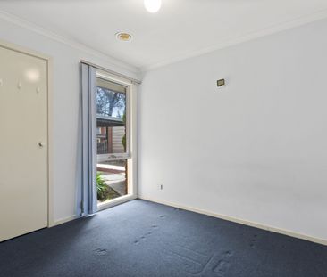 Spacious and Light-Filled Home in Mill Park - Photo 5