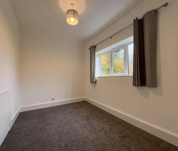 4 bedroom detached house to rent - Photo 6