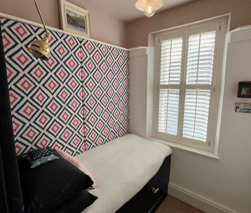 4 bedroom terraced house to rent - Photo 6