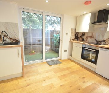 8 Woodcote Hall. 8 Woodcote Road, Epsom, Surrey, KT18 7QQ - Photo 5