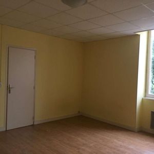 Location Appartement 1 pièce 36m² MONTMORILLON 86500 - Photo 3
