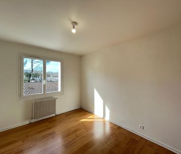 Location Appartement 3 pièces 67m² AIRE SUR L ADOUR 40800 - Photo 1