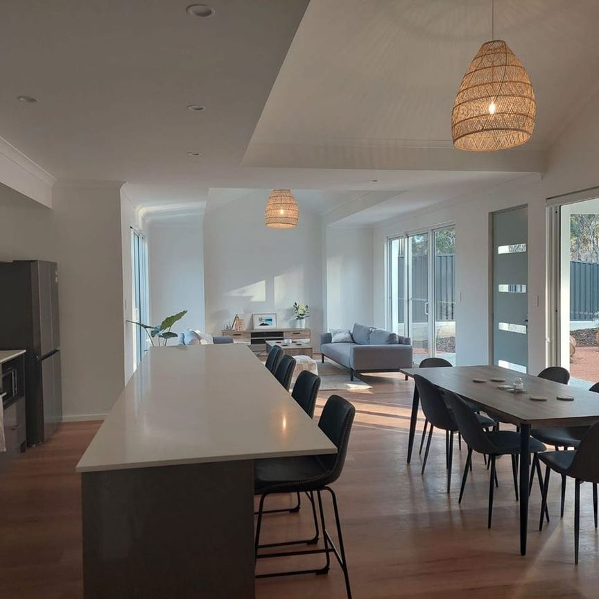 Brand new 4 x 2 forest facing family home in Cowaramup - Photo 1