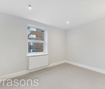 3 bedroom flat to rent - Photo 4