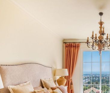 2 bedroom luxury Flat for rent in Benahavís, Spain - Photo 2