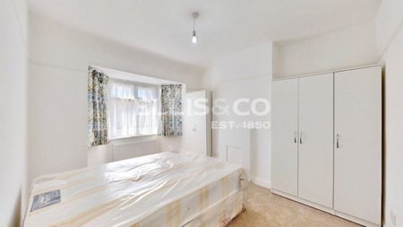 Wadham Gardens, UB6, Greenford - Photo 4