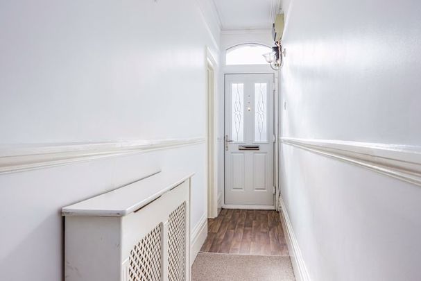 Darlington Road, Southsea - Photo 1