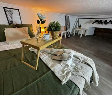 Calle de Hortaleza, Madrid, Community of Madrid 28004 - Foto 2