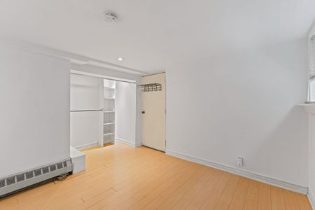 For Lease - 26 Pine Avenue Unit# Lower, Toronto, Ontario - Photo 4