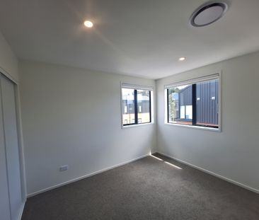 Modern Living - Photo 5