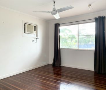 3 BEDROOM HIGH-SET HOUSE WITH OFFICE & DECK! - Photo 5