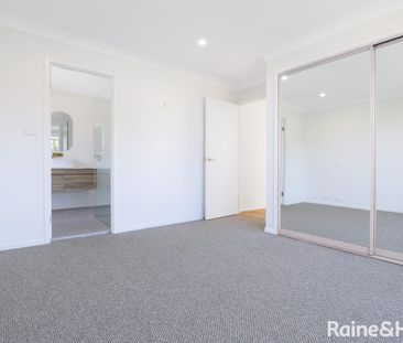 "Beachside Beauty" - Photo 3