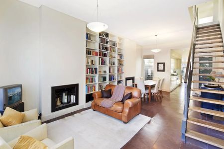 Light-Filled Terrace in the Heart of Bondi Junction! - Photo 5