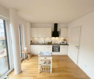 Helle und offen geschnittene 2 ZKB - Traumwohnung mit direktem Mose... - Photo 1