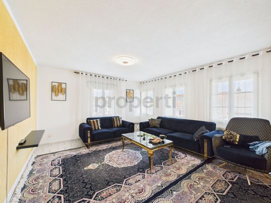 Charming duplex apartment in Zurzach with 5.5 rooms - Photo 1