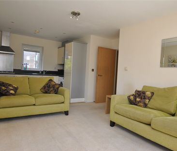 2 bedroom apartment to rent - Photo 4