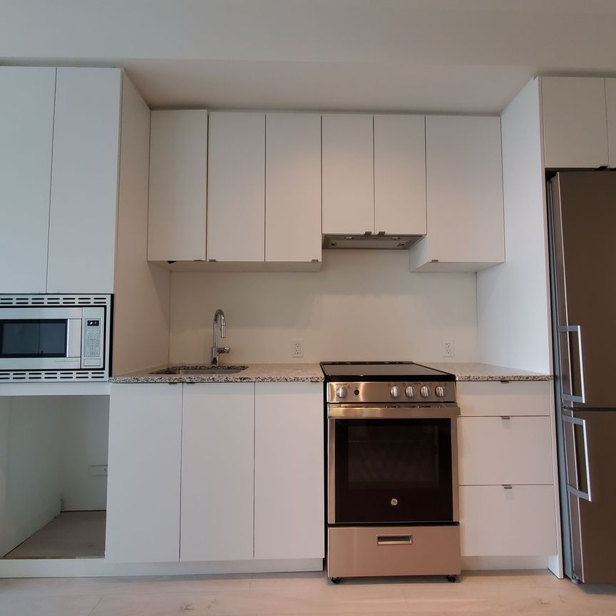 For Lease - 49 East Liberty Street Unit# 2105, Toronto, Ontario - Photo 1