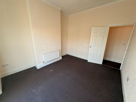 Wentworth Avenue, WALLASEY CH45 - Photo 2