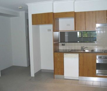 8/237 Miller Street North Sydney - Photo 1