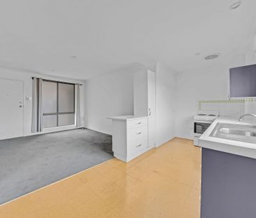 One Bedroom Unit - Photo 4