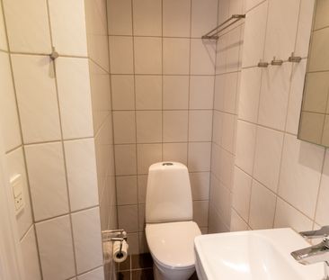 Moderniseret 2-værelses med god placering - Foto 1