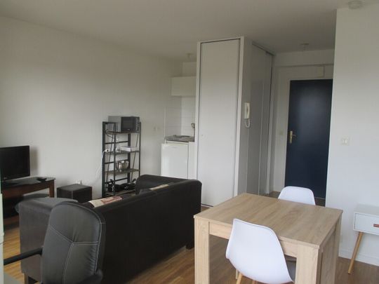 Location Appartement 1 Pièce 30 m² - Meublé - Photo 1