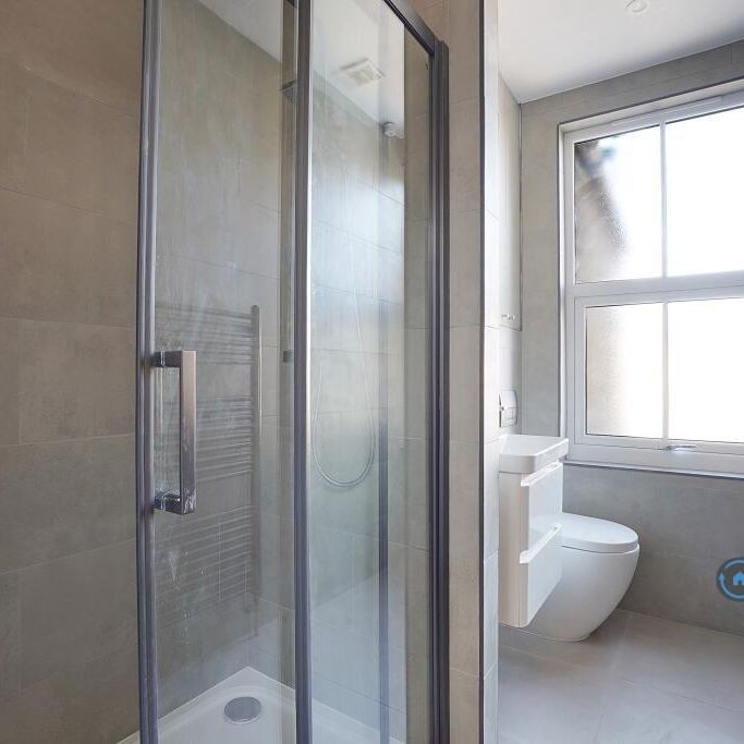 3 bedroom end of terrace house to rent - Photo 1