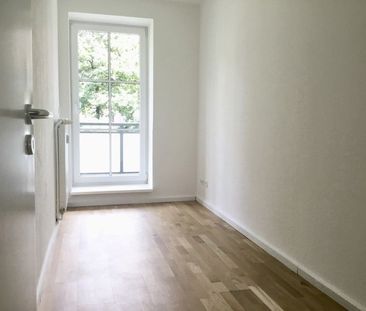 Schicke 2,5-Zimmer-Wohnung mit Tageslichtbad und Balkon - Photo 4