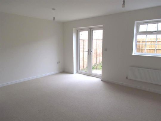 St James Close, CHATTERIS - Photo 1