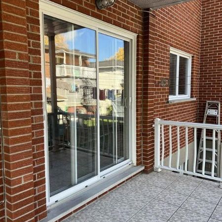 Beau grand 5½ à Ahuntsic – 3 chambres, sous-sol, cour et 2 stationnements! - Photo 4