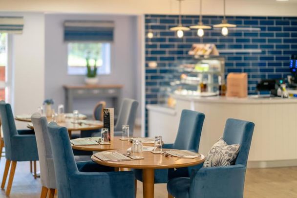 1 bedroom retirement property to rent - Photo 1