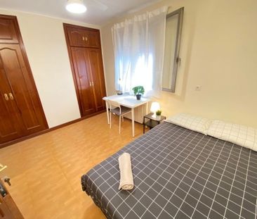 Calle de Pico de Alba, Madrid, Community of Madrid 28053 - Photo 5