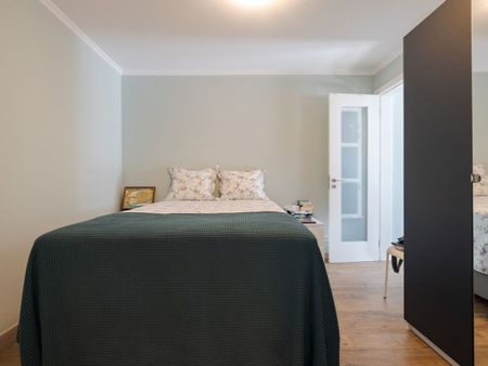 1 room luxury Apartment for rent in Oeiras, Lisbon - Photo 2