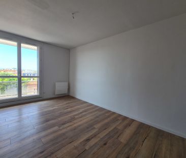 Location Appartement 3 pièces 77m² AGEN 47000 - Photo 3