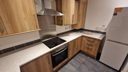 2 bedroom flat to rent - Photo 5