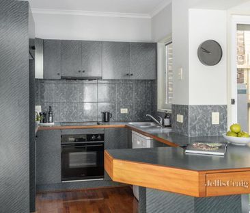 Stunning Two Bedroom Townhouse In Desirable Richmond Location - Photo 1