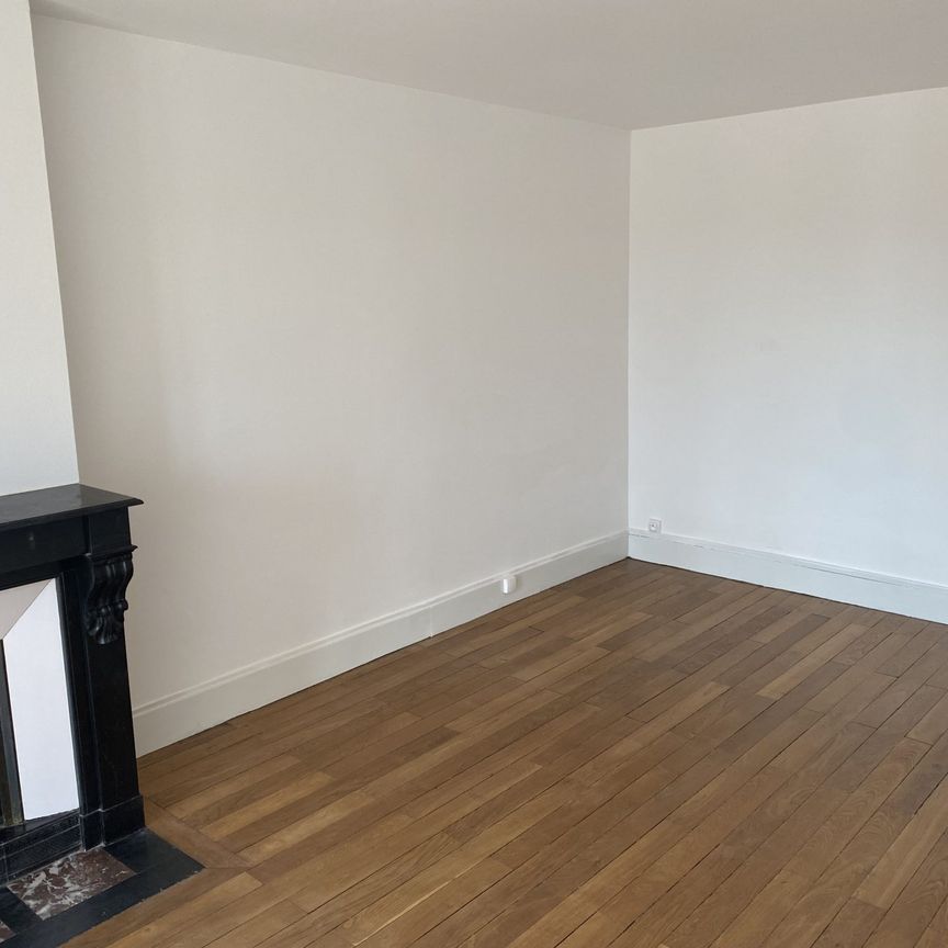 Location Appartement 4 pièces 101m² VILLEFRANCHE SUR SAONE 69400 - Photo 1