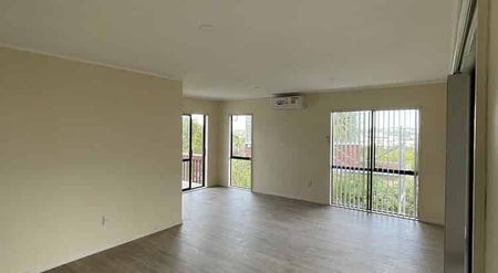 21 Rhinevale Close, Henderson, Auckland - Photo 4