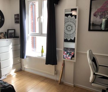 4 bedroom townhouse to rent - Photo 4