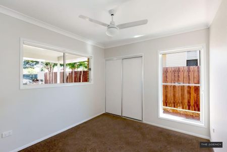 Stunning extra-large low maintenance unit! - Photo 2