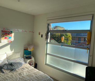 Thornbury - Photo 3