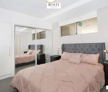 One Bedroom Apartment in Ideal Location - Photo 2