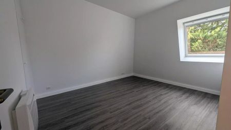 location Appartement T3 DE 72.09m² À GARCHES - Photo 3