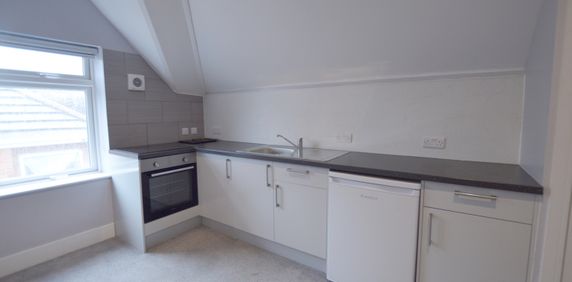 Bournemouth Road, Poole, Dorset, BH14 - Photo 2