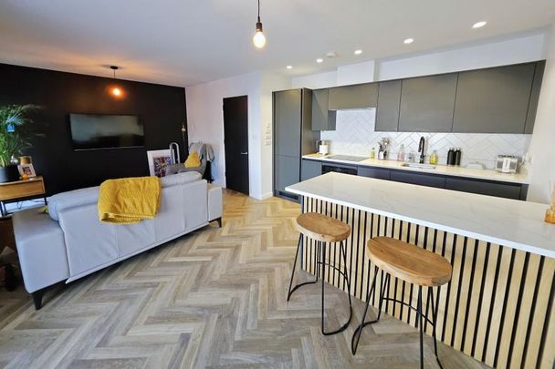 2 bedroom flat to rent - Photo 1