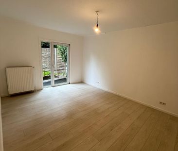 Helle 4-Zimmer-Wohnung in Wuppertal Barmen wir renovieren für Sie - Photo 1