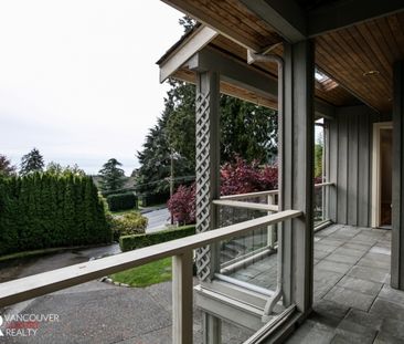 House in West Vancouver, BC - Photo 3