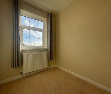 3 bedroom end of terrace house to rent - Photo 1